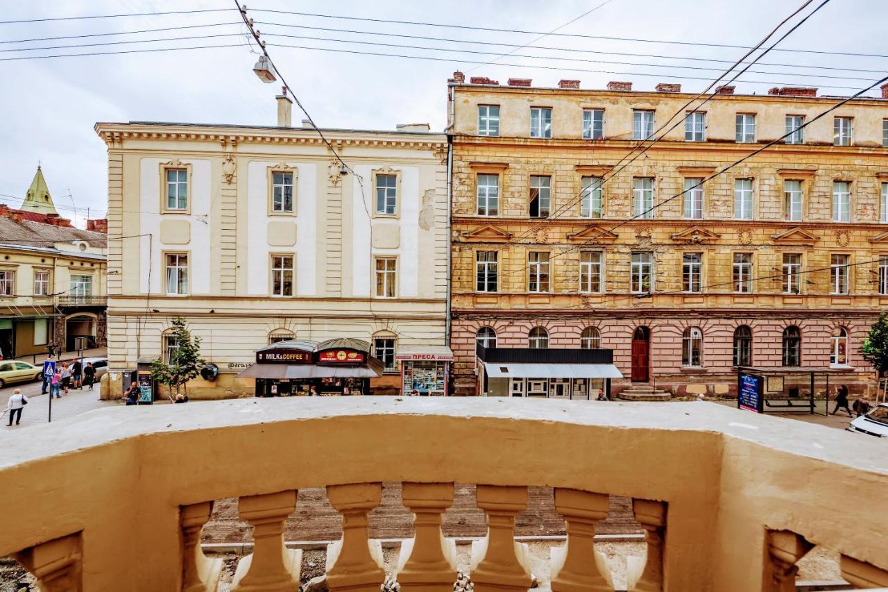 Family Apartments In Lviv Center With Balcony Dış mekan fotoğraf