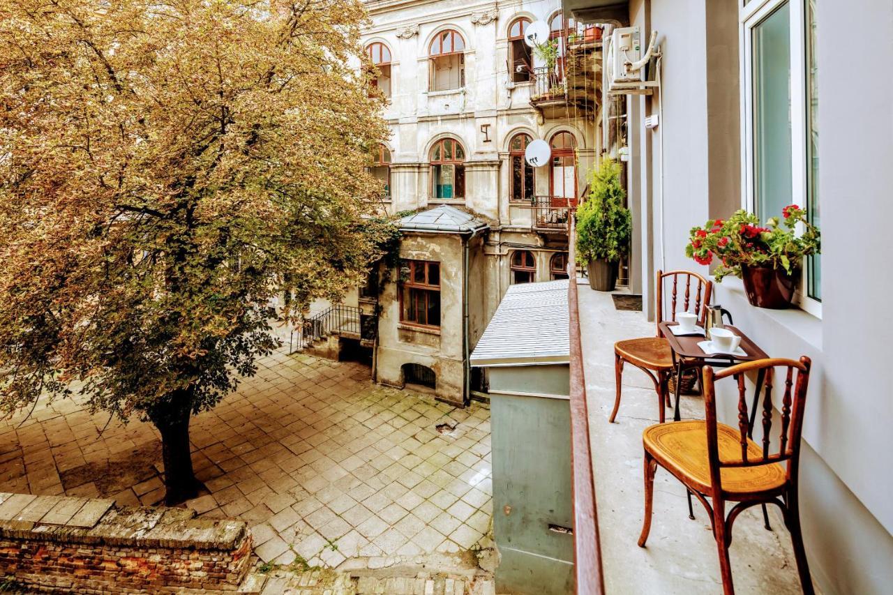 Family Apartments In Lviv Center With Balcony Dış mekan fotoğraf